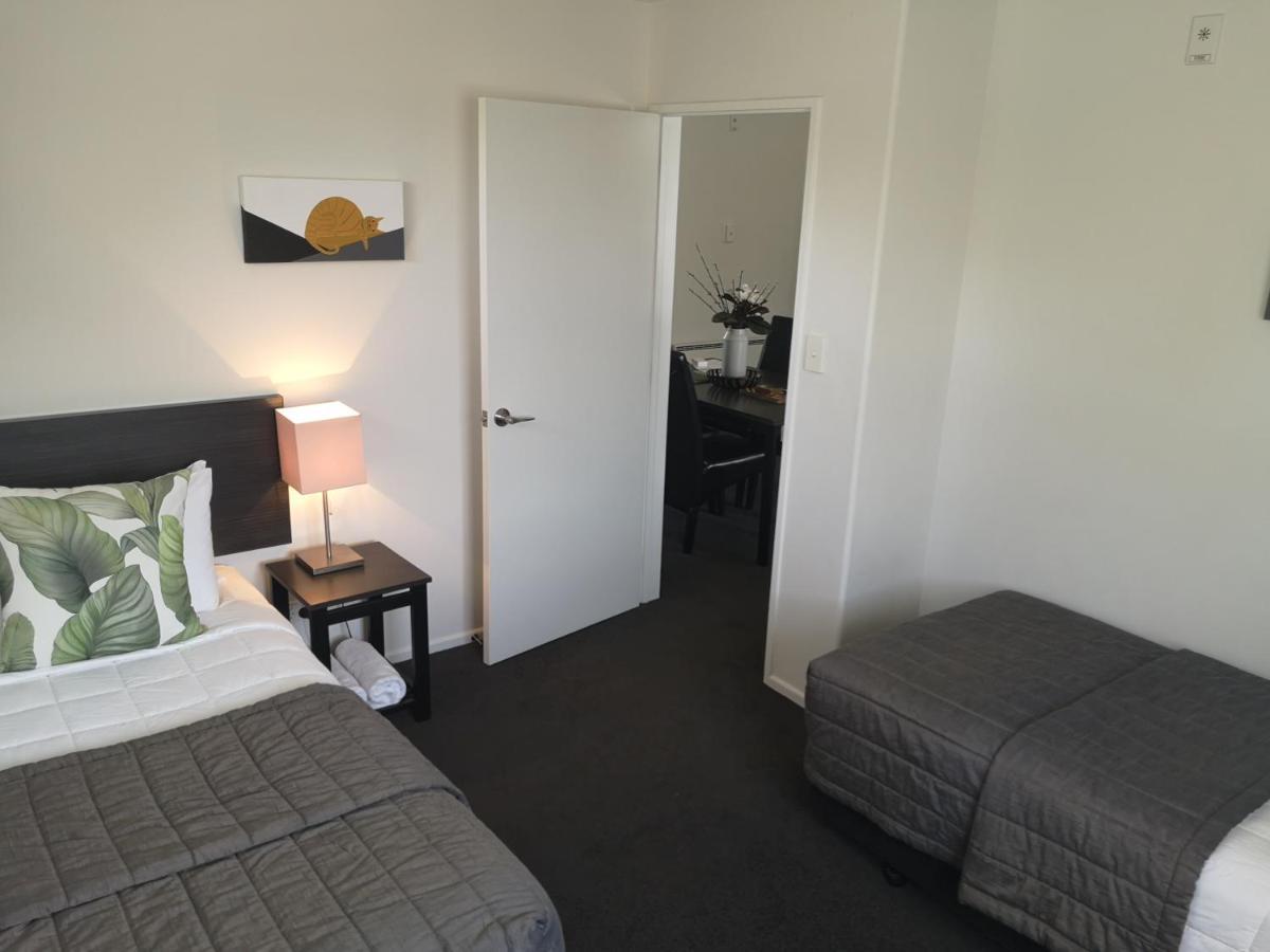 Airport Palms Motel Christchurch Exterior photo